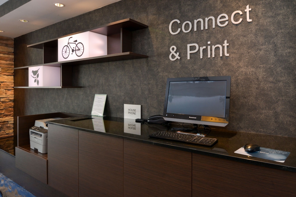 Fairfield Inn & Suites Cedar Rapids - photo 52