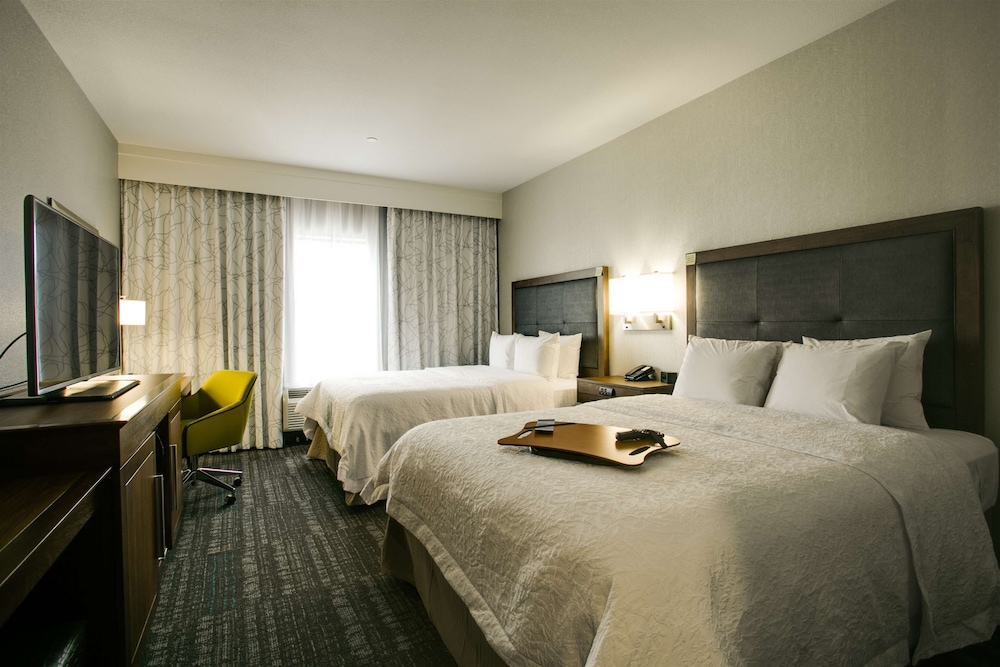 Hampton Inn & Suites Dallas Ft. Worth Airport South - photo 22