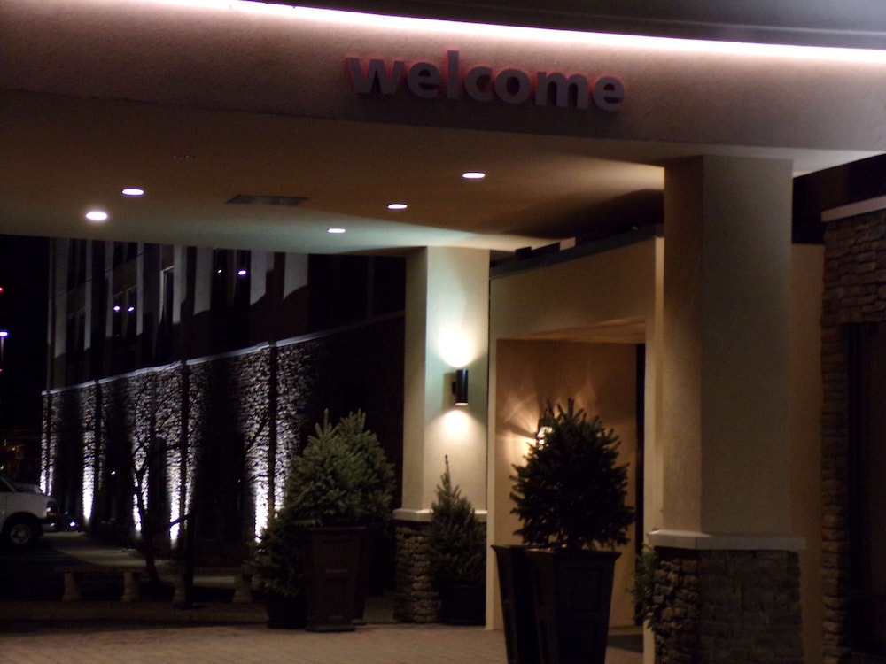 Hampton Inn Carlstadt At The Meadowlands - photo 36