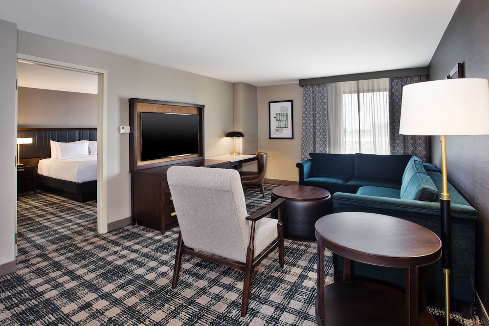 DoubleTree by Hilton Lansing - photo 18
