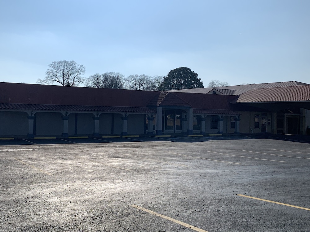 Sunrise Extended Stay - photo 25