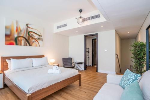 Duplex Suite in 5 Star Movenpick Hotel - last minute hotel in Dubai