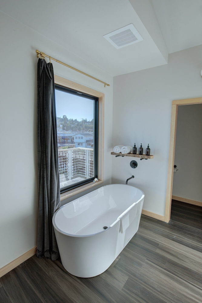Bowline Hotel - photo 110
