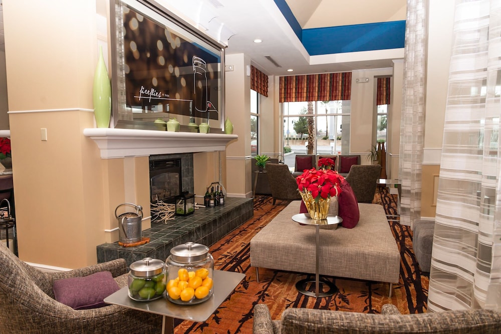 Hilton Garden Inn Victorville - photo 8