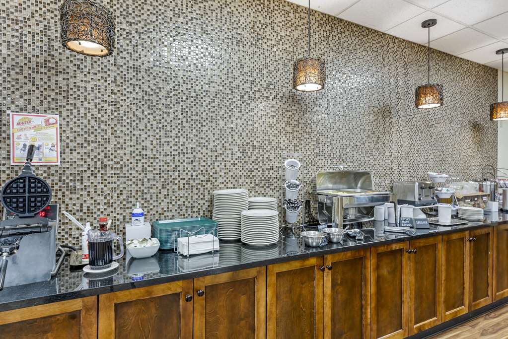Best Western Plus Dutch Haus Inn and Suites - photo 46
