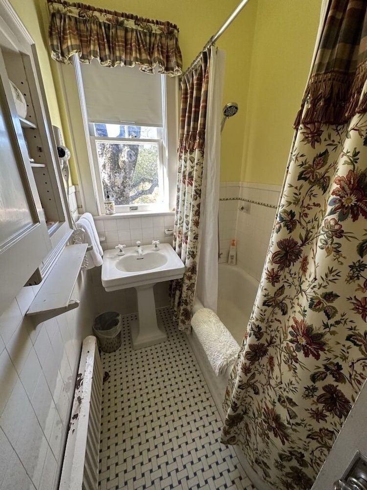 The Inn on Knowles Hill Bed & Breakfast Hotel - photo 28