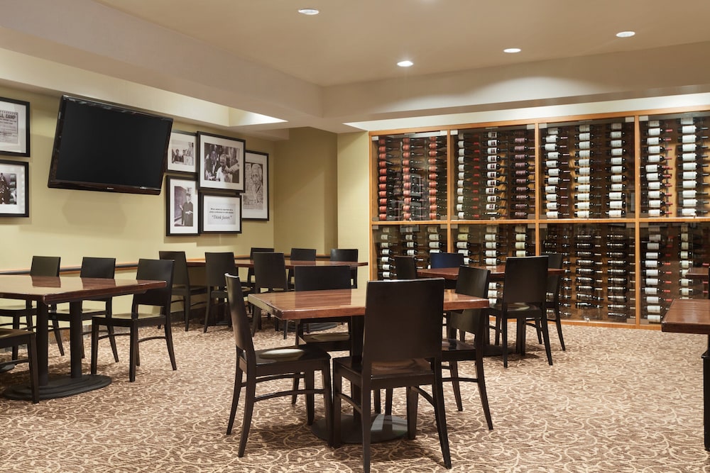 Usc Hotel - photo 23