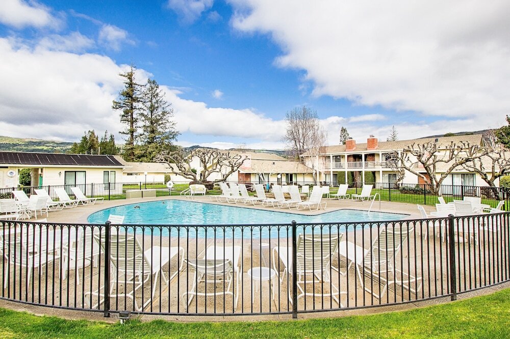 Romance off the Silverado in Napa by RedAwning - photo 11