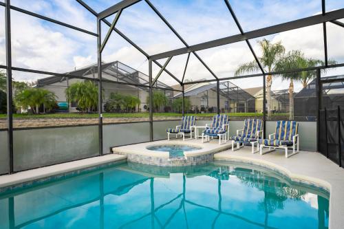 Gated 2 Story Bedroom Downstairs NE Facing Pool&Spa Gameroom — 4-Star Luxury Hotel in Davenport, United States
