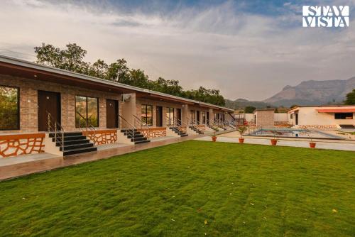 Mango Splash by VEO Part of StayVista in Karjat, India