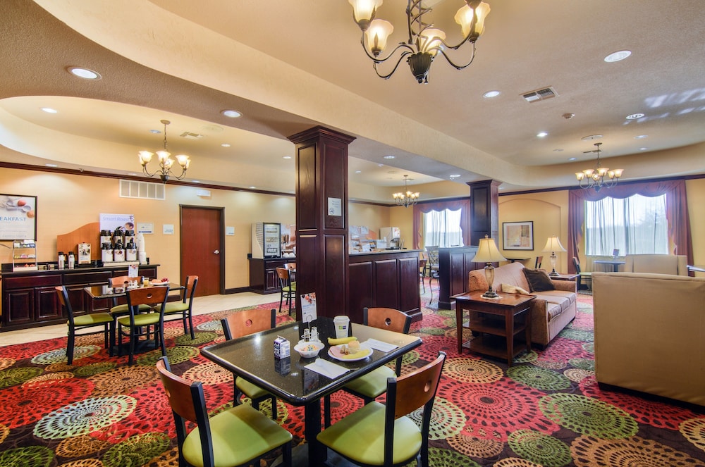 Holiday Inn Express Hotel & Suites Terrell by IHG - photo 24