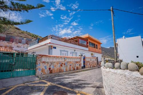 Estudios Kylie Y Evelyn in Santa Cruz De Tenerife, Spain