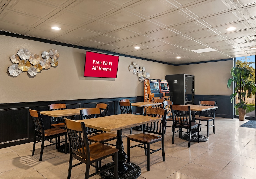 Red Roof Inn Reading - photo 20