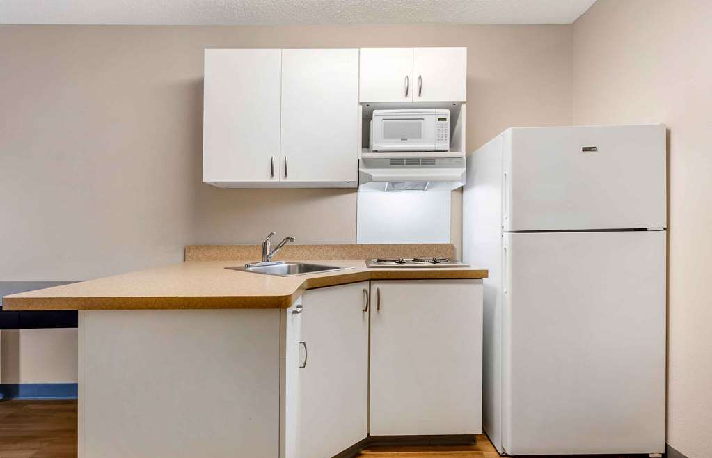Extended Stay America Suites Fort Worth City View - photo 8