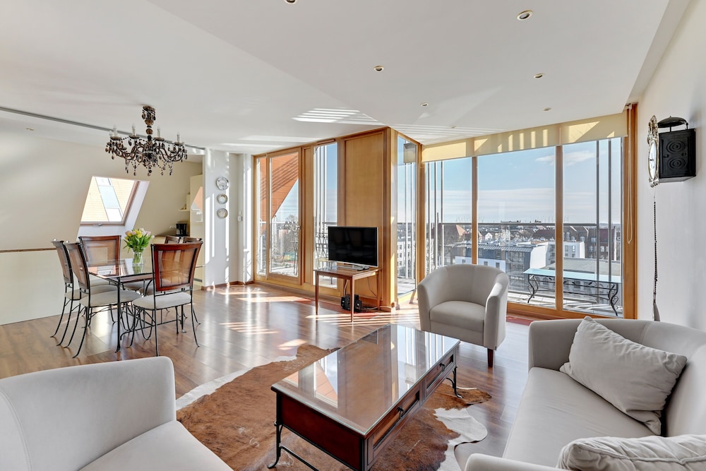 Penthouse Aura by Q4Apartments — 4-Star Luxury Hotel in Gdansk, Poland