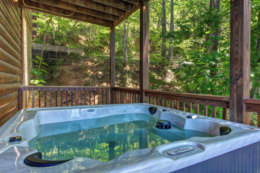 Edge of Glory in Sevierville, United States