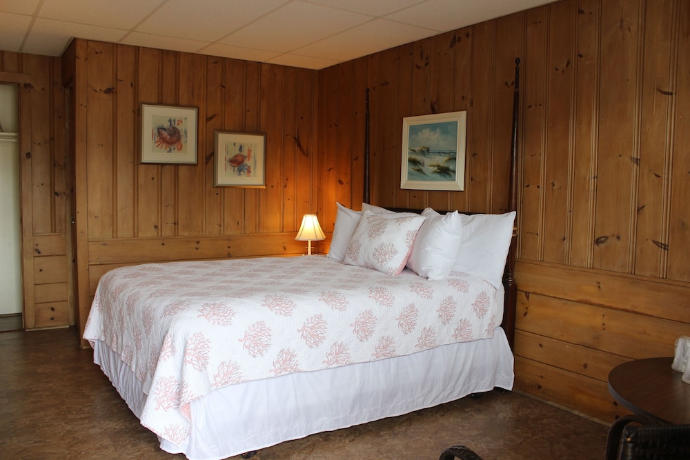 Town & Beach Motel - photo 7
