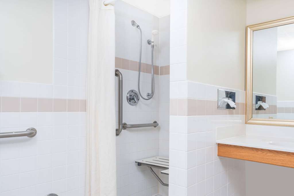 Baymont by Wyndham Kasson Rochester Area - photo 8