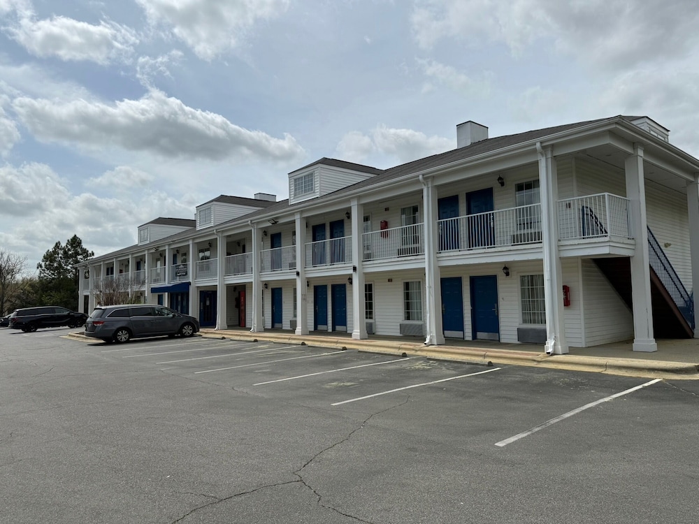 Baymont By Wyndham Roanoke Rapids - photo 20