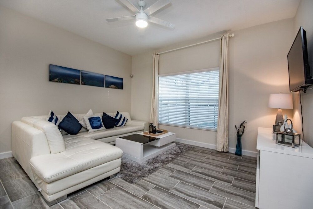Champions Gate 1594 Four Bedroom Townhome — 4-Star Luxury Hotel in Davenport, United States