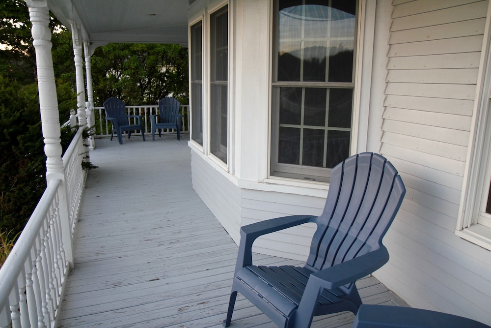 Sara Placid Inn & Suites - photo 72