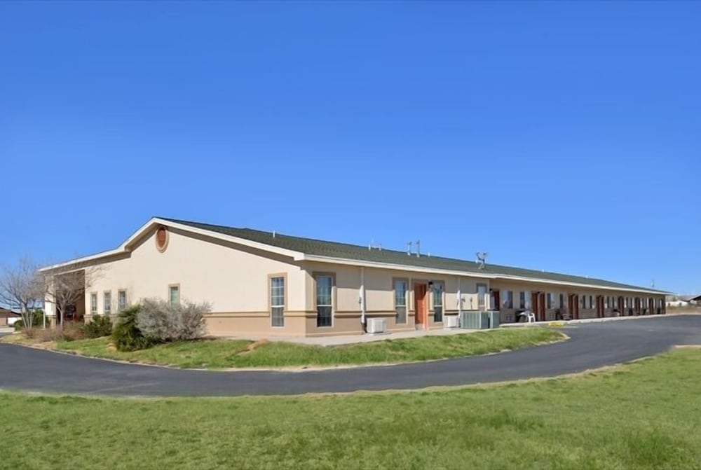 La Bonita Inn And Suites - photo 23