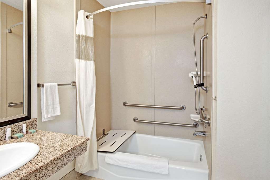 Travelodge by Wyndham Banning CA Near Casino Outlet Mall - photo 11