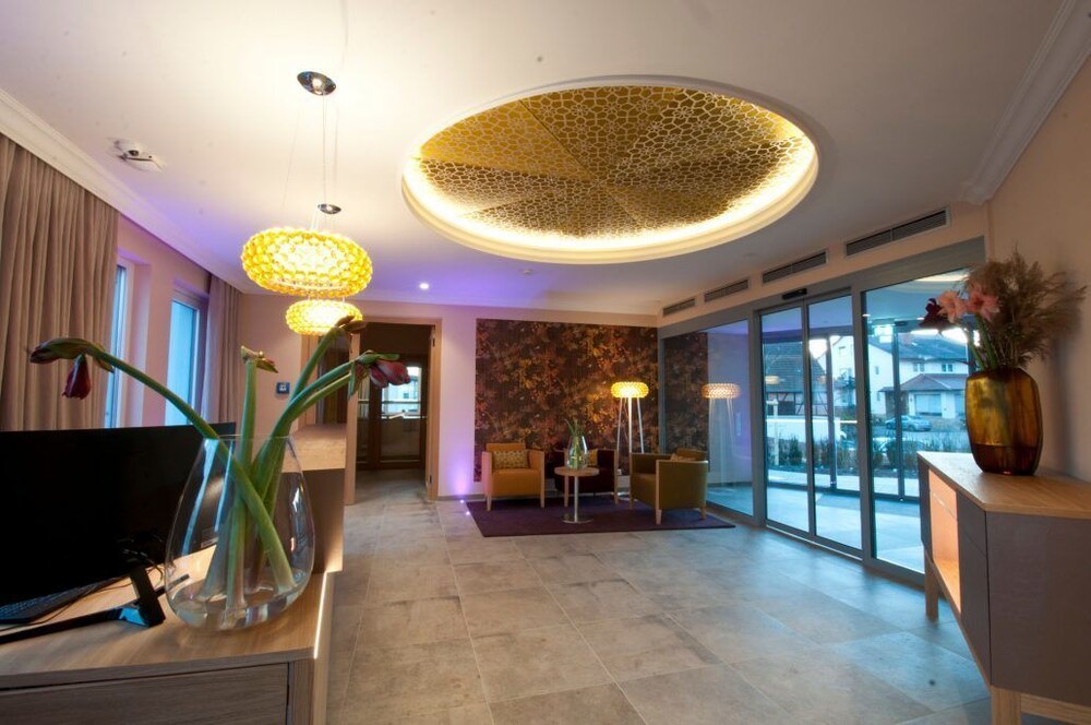 Einhorn Hotel Restaurant Weinbar — 4-Star Luxury Hotel in Oppenweiler, Germany