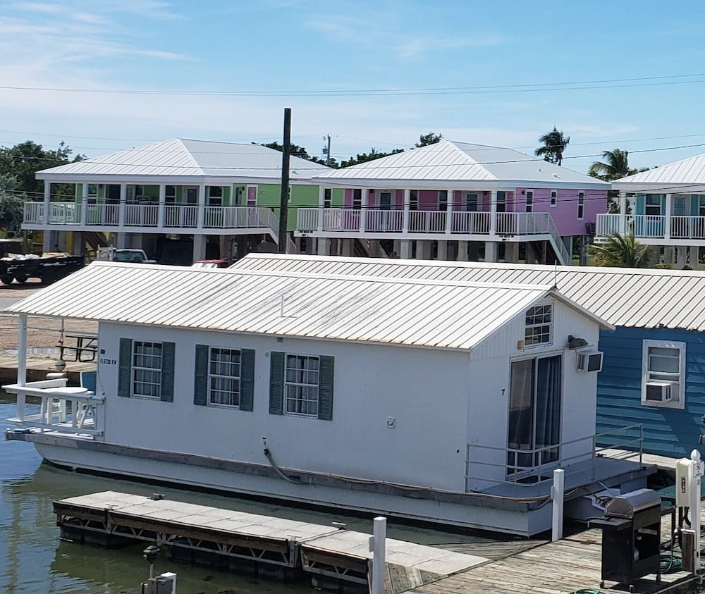 Old Wooden Bridge Resort & Marina - photo 144