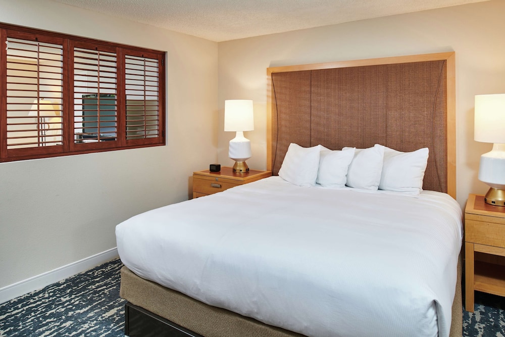 DoubleTree by Hilton Hotel Berkeley Marina - photo 17
