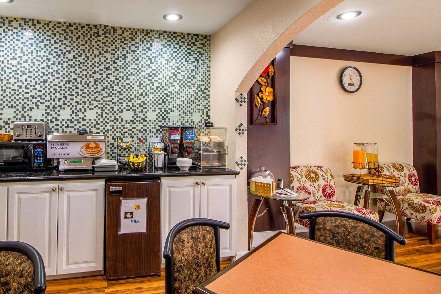 Rodeway Inn & Suites Houston near Medical Center - photo 15