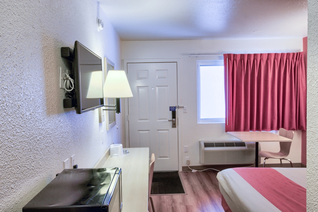 Motel 6 Everett WA North - photo 9