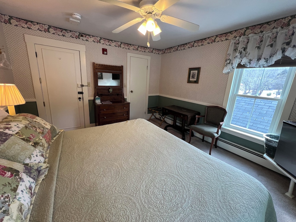 Echo Lake Inn - photo 42