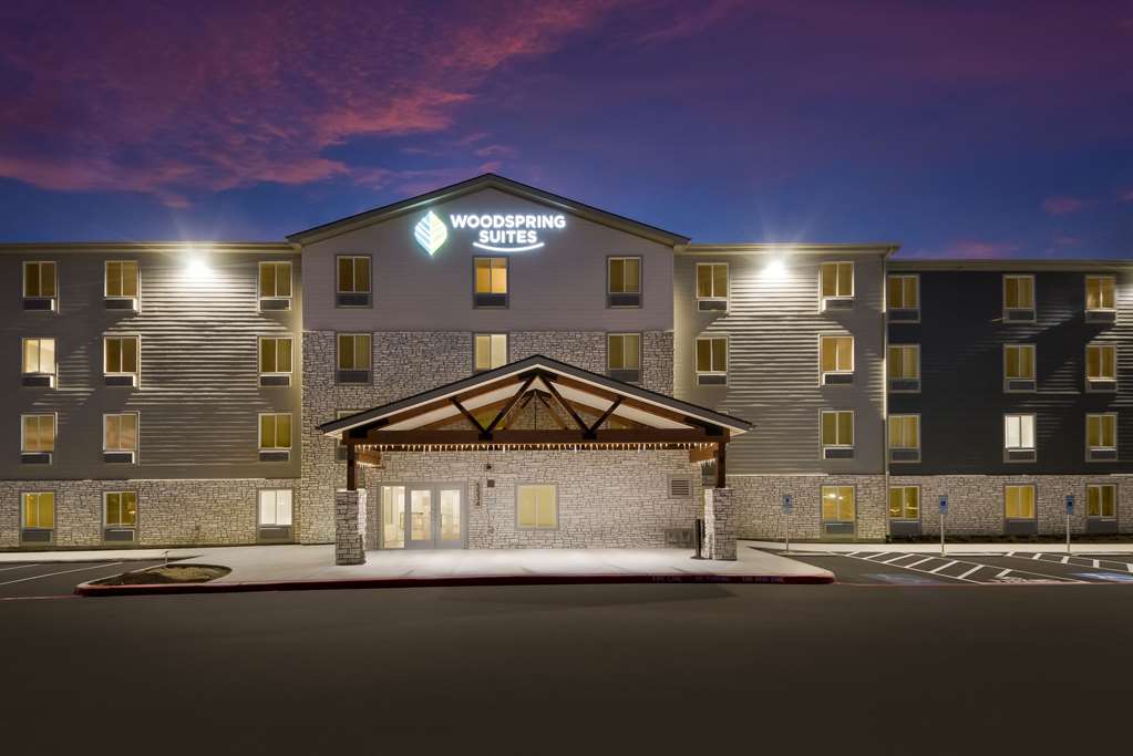 WoodSpring Suites San Antonio UTSA Medical Center - photo 3