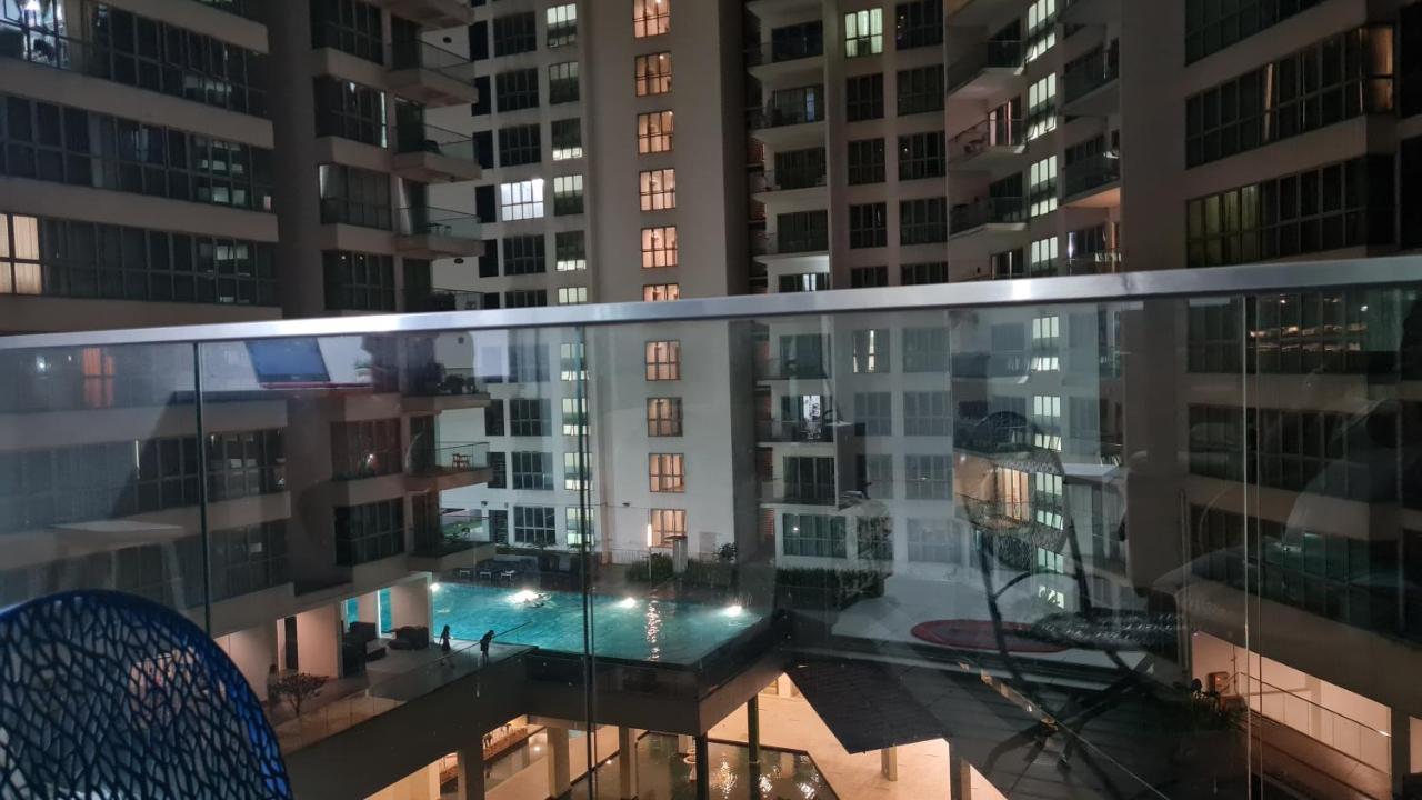 Hostel At Regalia Sky Pool — 5-Star Luxury Hotel in Kuala Lumpur, Malaysia