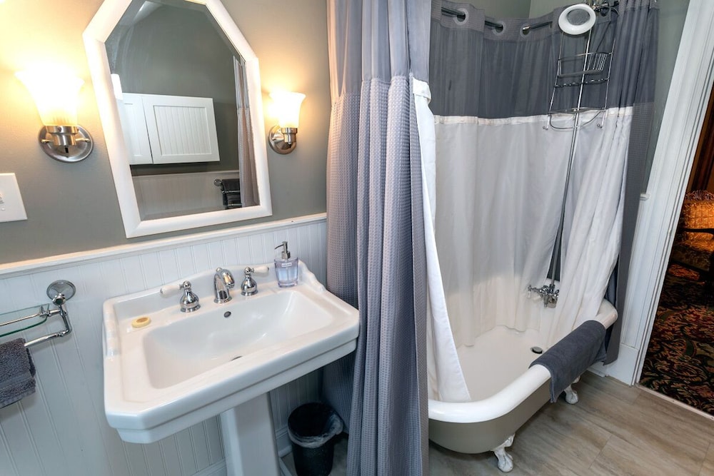 South Broadway Manor - photo 129