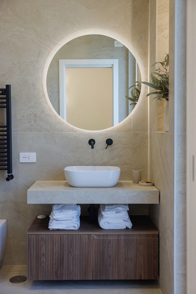 Sofia Suites &Rooms - carbon neutral hotel in Pompei