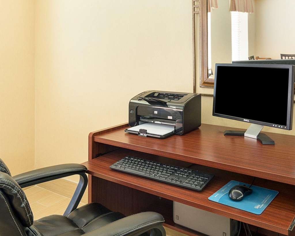 Quality Inn Richmond Airport - photo 20