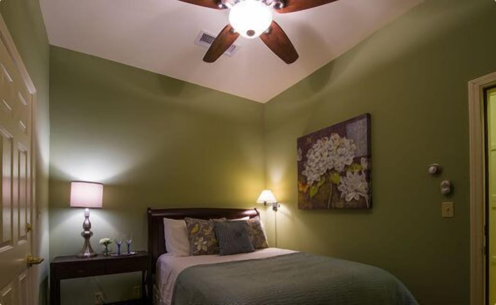 The Inn Above Oak Creek - photo 10