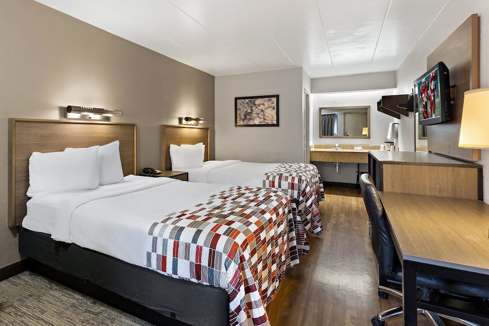 Red Roof Inn Cleveland Independence - photo 17