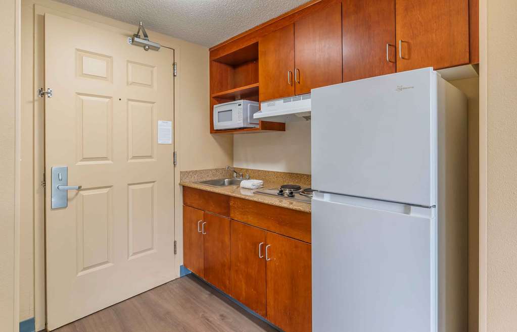Extended Stay America Suites Chesapeake Greenbrier Circle - photo 21