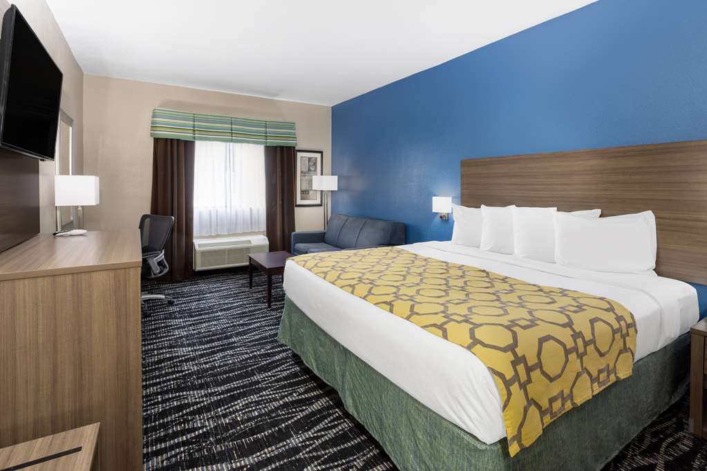 Baymont by Wyndham Saraland - photo 21