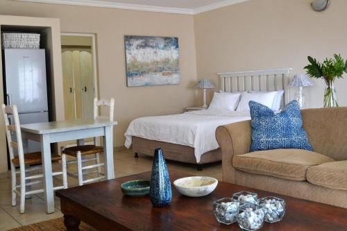 Claire's Deluxe Studio Apartment SOLAR — 4-Star Luxury Hotel in Ballito, South Africa