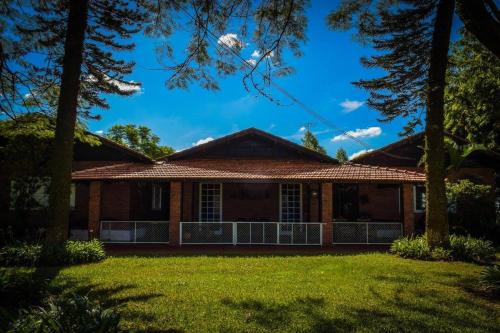 Bangalo Rancho Ouro Verde — hotel in Rolandia