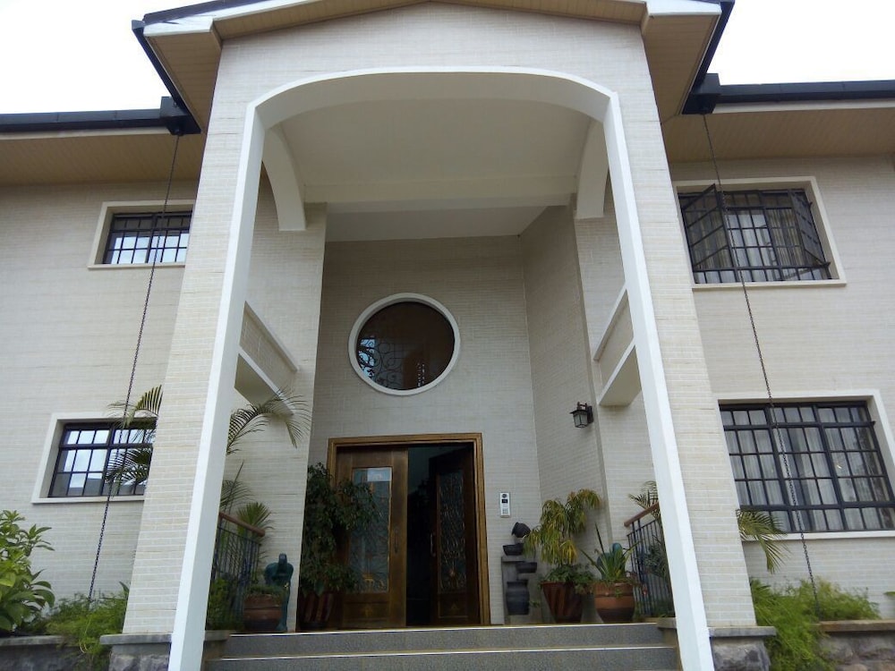 Nyari Rhemia Place Apartments