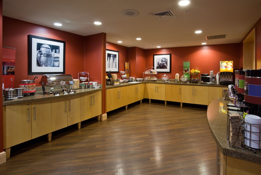 Hampton Inn & Suites Madison West - photo 27