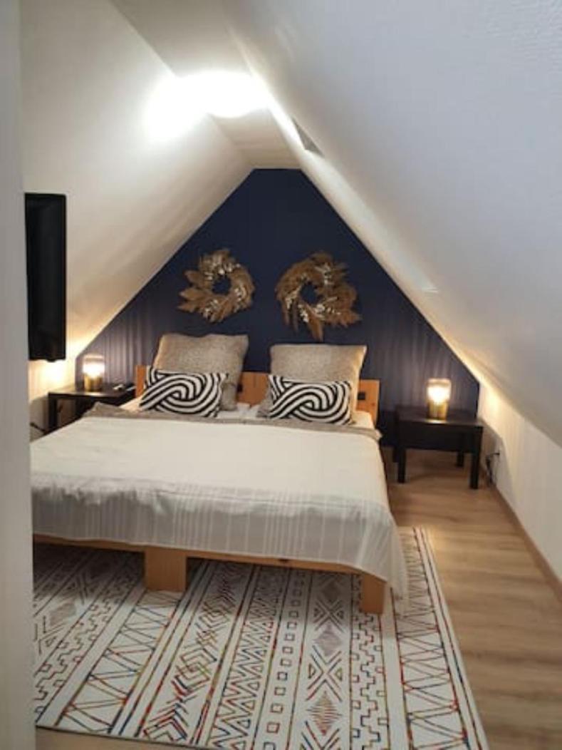 Beautiful Cozy apartments close to lakes and nature parks — 4-Star Luxury Hotel in Schwandorf In Bayern, Germany