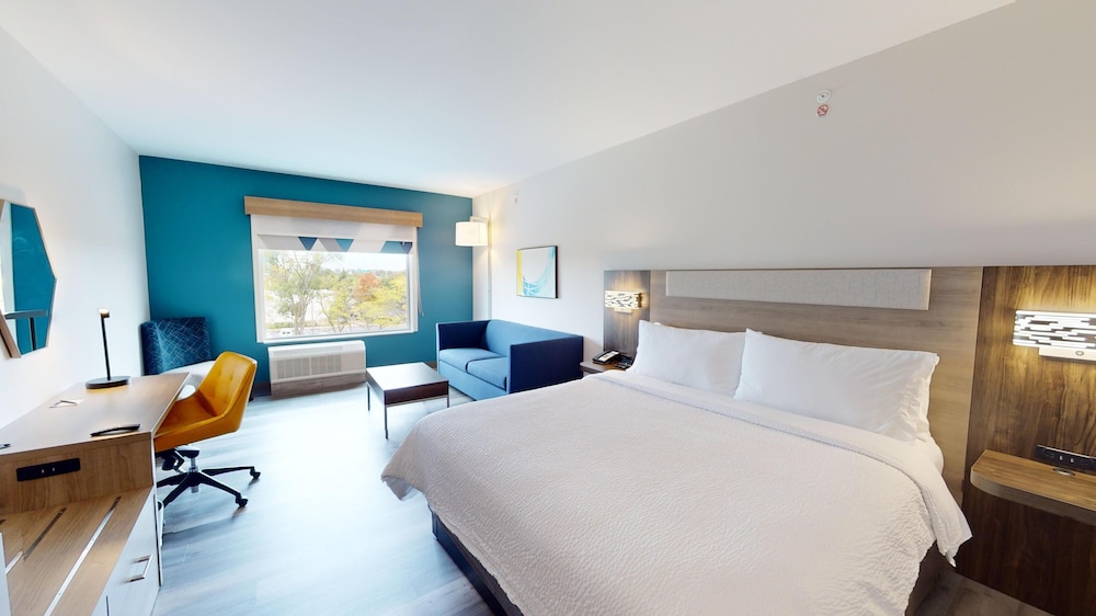 Holiday Inn Express & Suites Chicago Schaumburg an IHG Hotel - photo 29