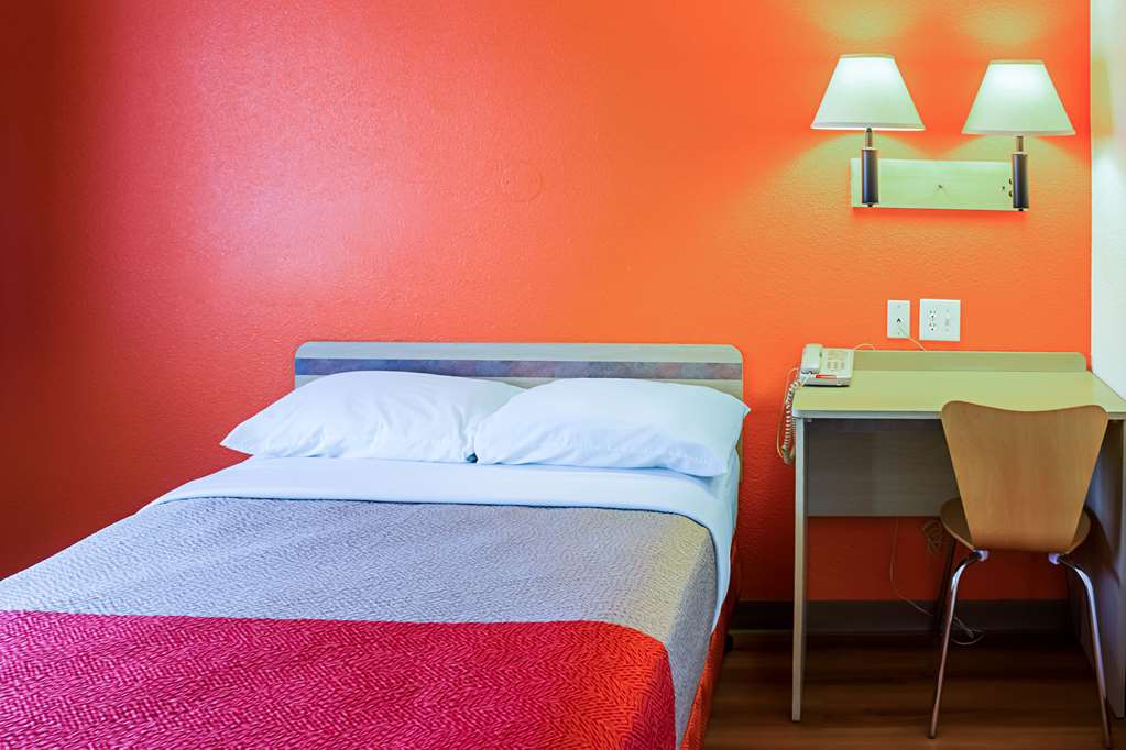 Motel 6 Porterville CA - photo 18