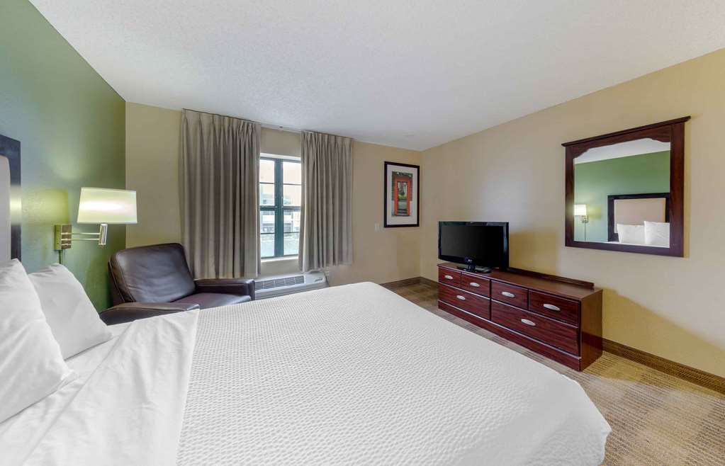 Extended Stay America Suites Orange County Huntington Beach - photo 10